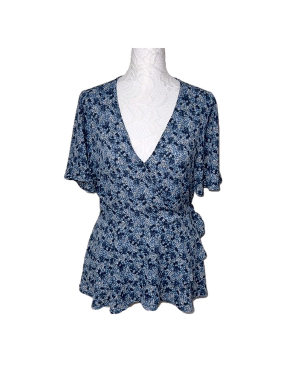 Bobeau Blue Floral Faux Wrap Flutter Sleeve V Neck Blouse Top Shirt - Sz Medium